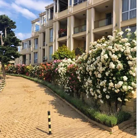 Seaside Garden Apartment Varna
